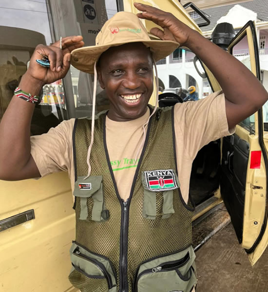 Jossy Travel safari team and vehicle